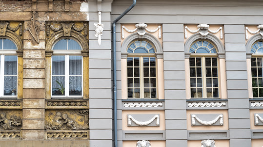 Bei dieser Investition erwerben Sie Anteile an einem Bauprojekt mit steuerlichen Abschreibungen in den ersten Jahren. Großes Bauherrenmodell